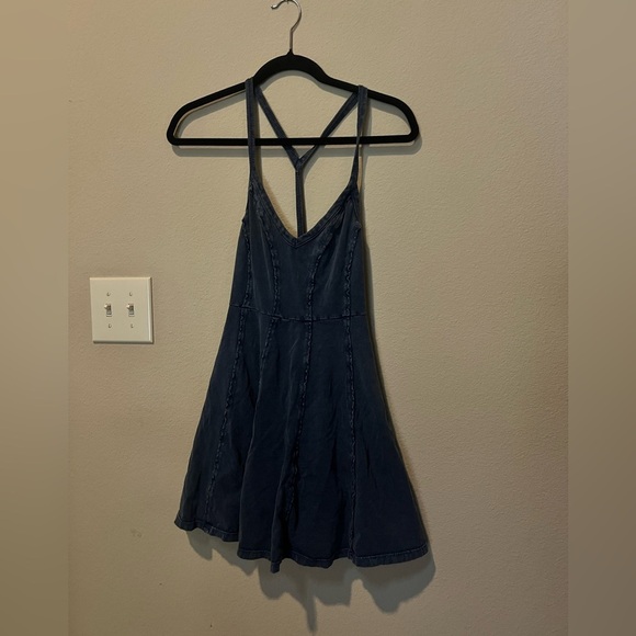 BDG Women Blue Cotton Scoop Neck Strappy Sleeve Classic Mini Denim Dress Size XS - Picture 2 of 9
